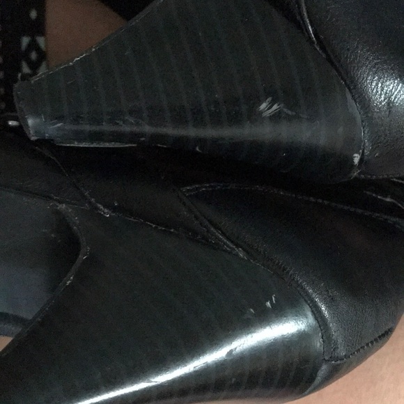 Size 8 boots - Picture 3 of 4